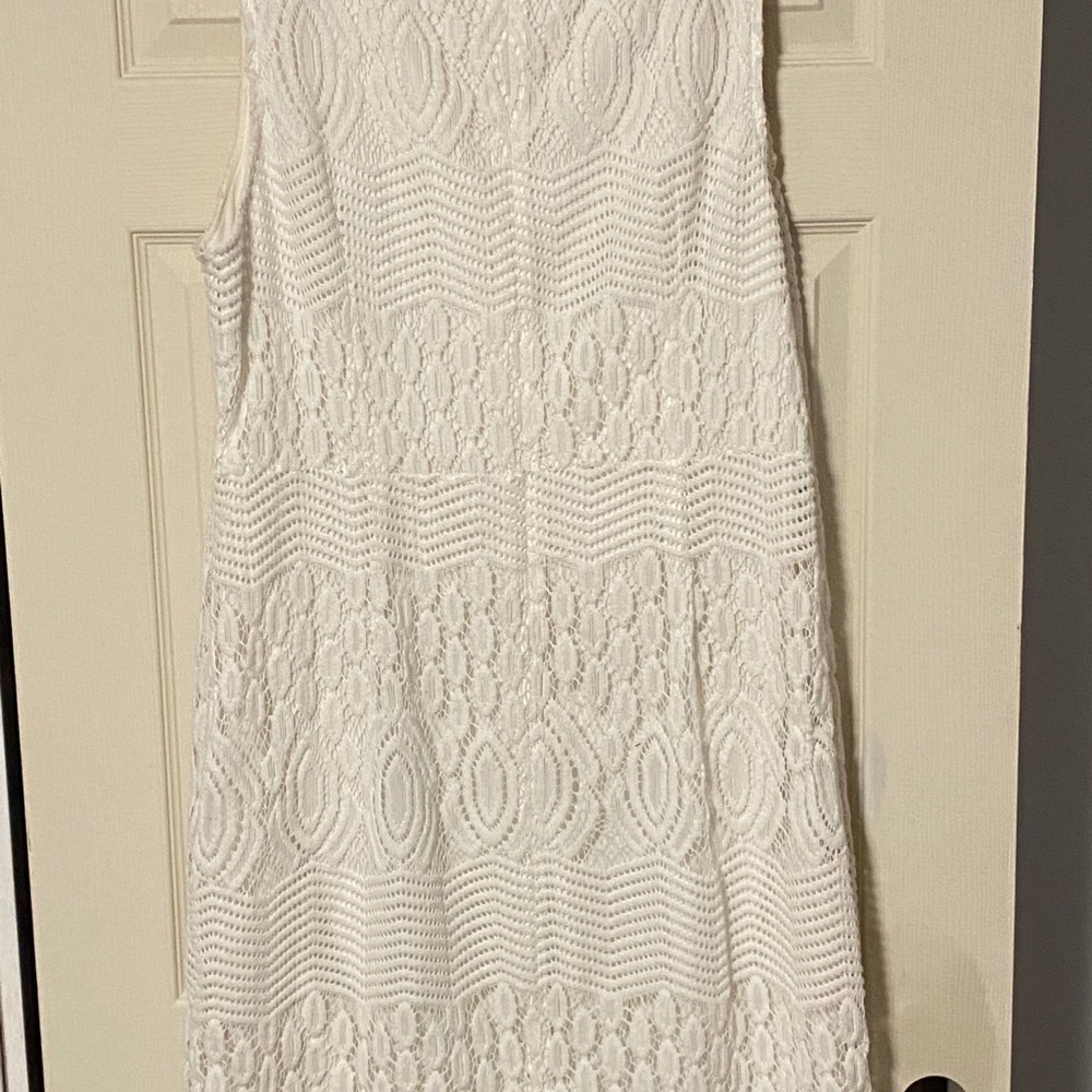 White lace scoop neck midi dress